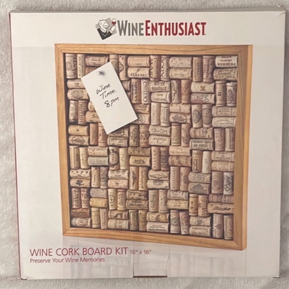Wine Enthusiast DIY WINE CORK
BOARD KIT
